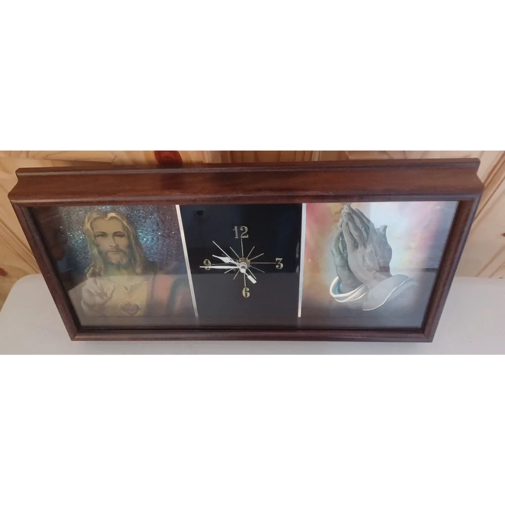 VTG Jesus Praying 3 D Holographic Lenticular Wood Wall Glass Clock 17x8x2 WORKS